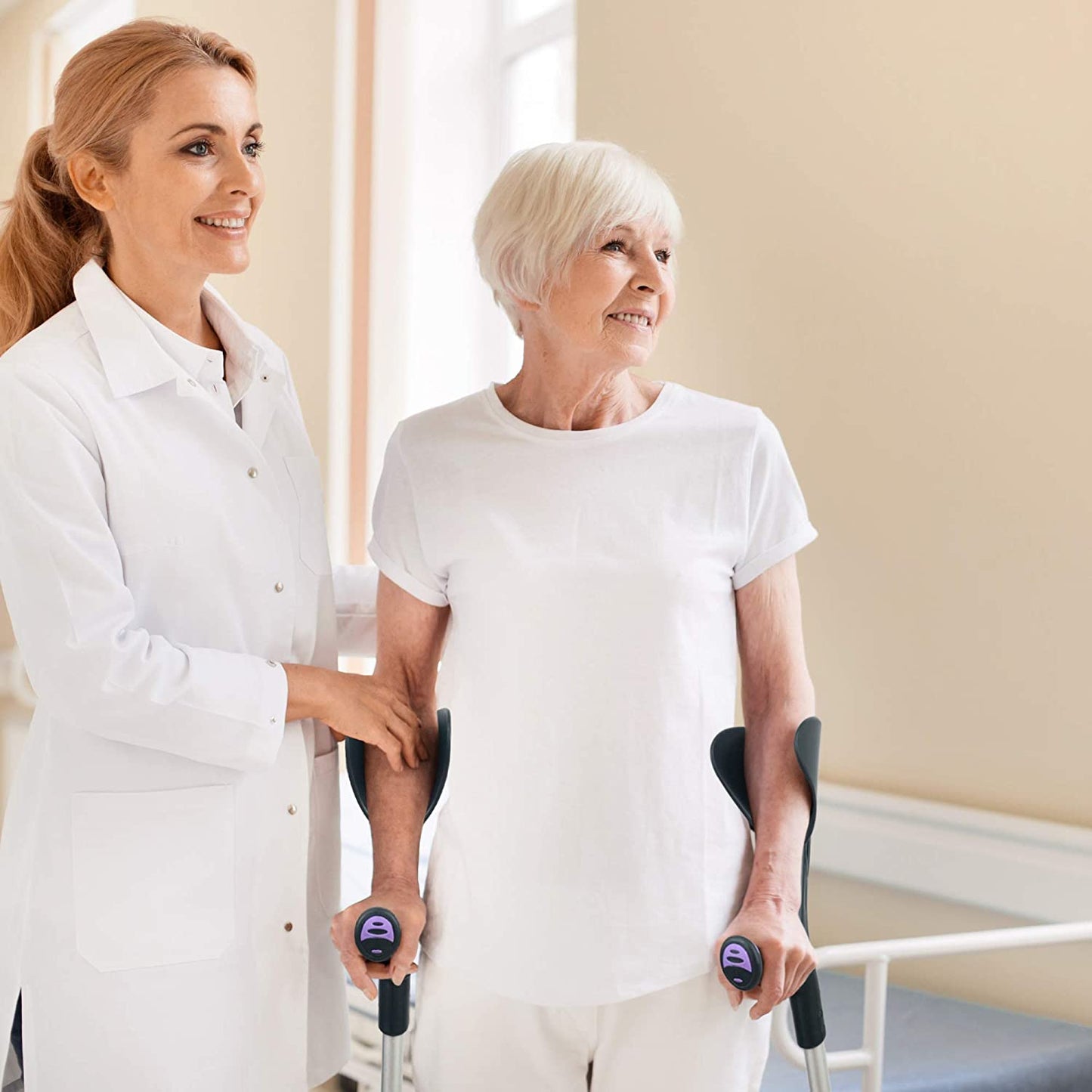 Béquilles de marche pour handicapés adultes ergonomiques et réglables pour avant-bras 2 pièces