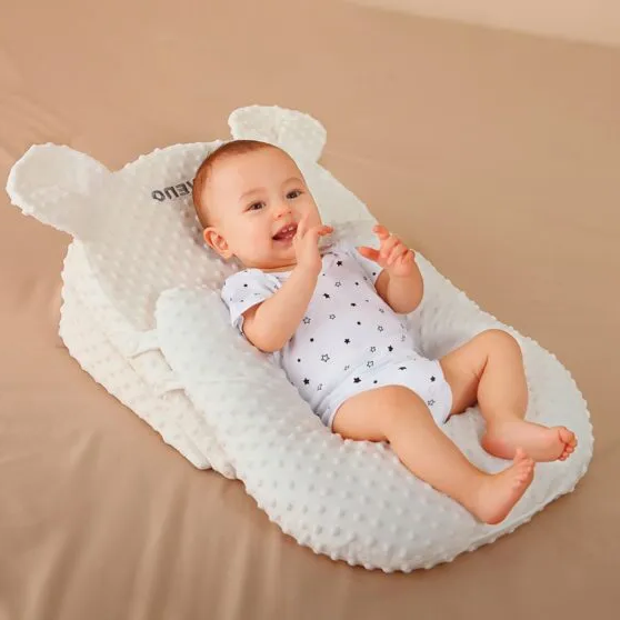Oreiller de repos et de confort pour nouveau-né : support de sommeil anti-roulement et résistant au reflux