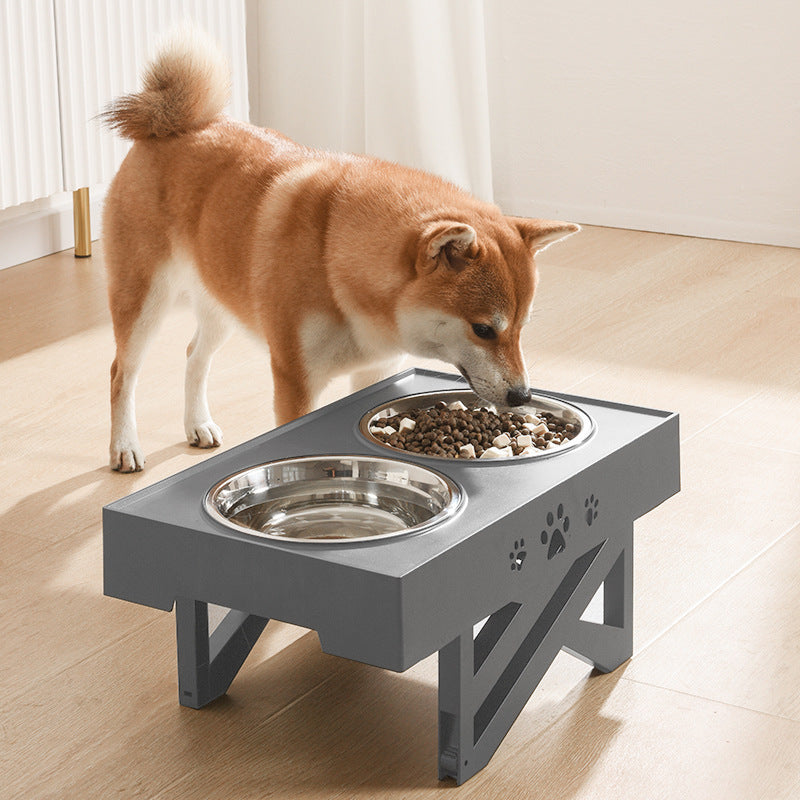 Elevated Food Table and Bowls