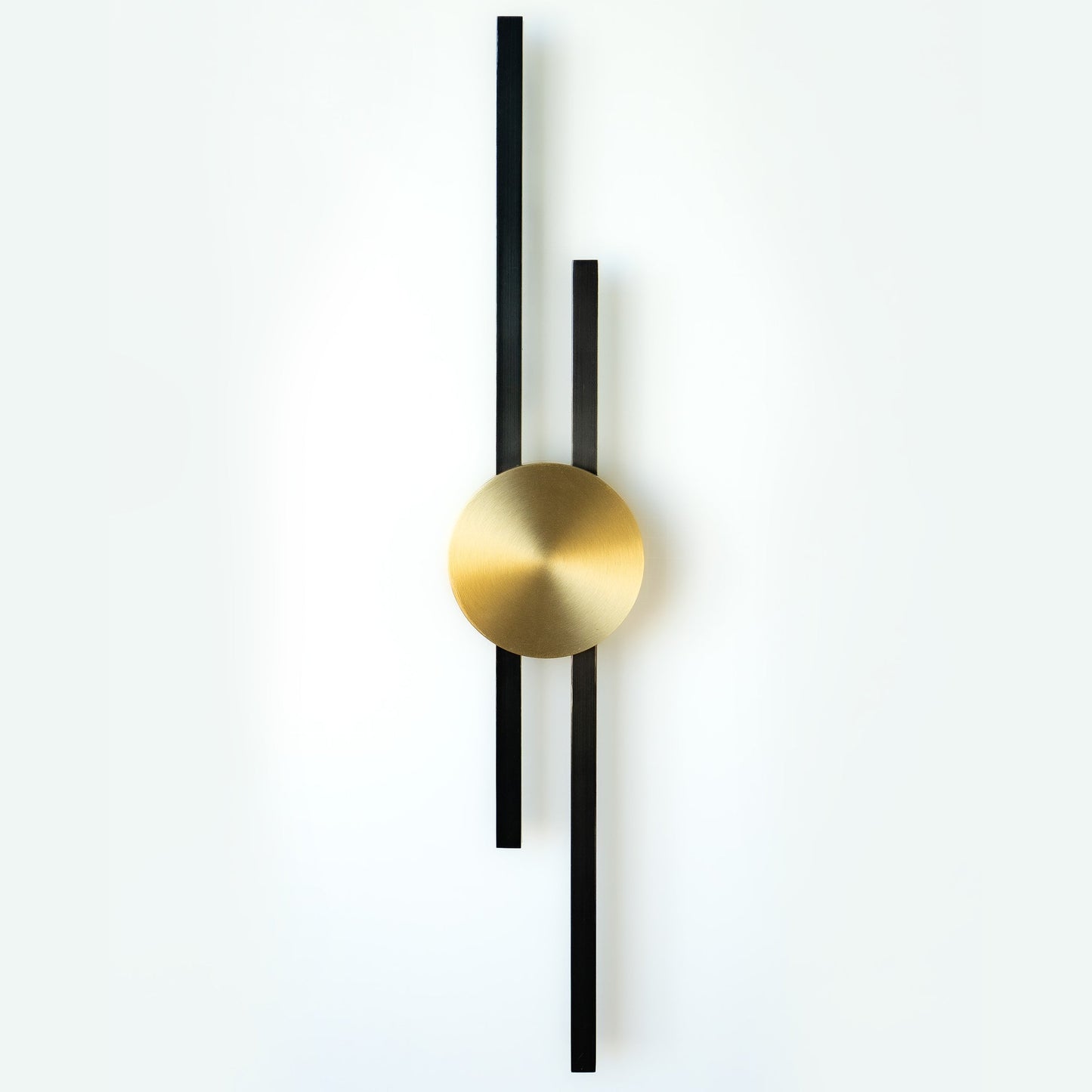 Linear Minimalist Light Sconce