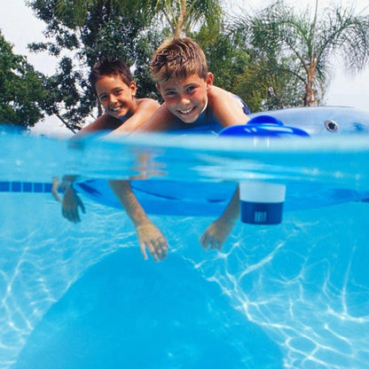 Quick cleaning tablets for your swimming pool